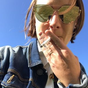 Meet your Posher, Amelia